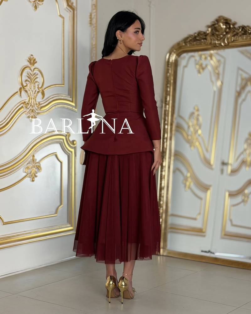 Burgundy midi dress with pleats and elegant detailing