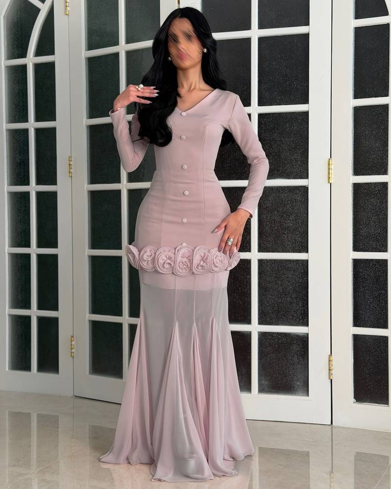 Pink set with a soft cut and front buttons