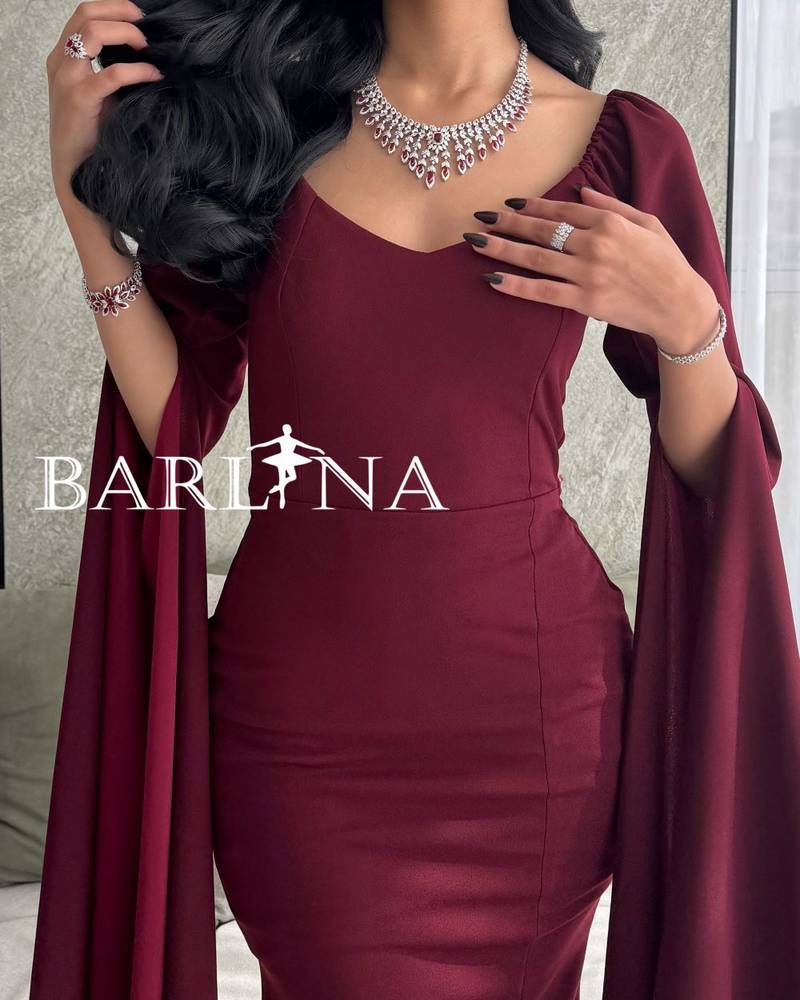 Elegant Oud dress with long sleeves