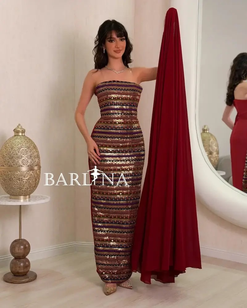 Embroidered jalabiya in dark red