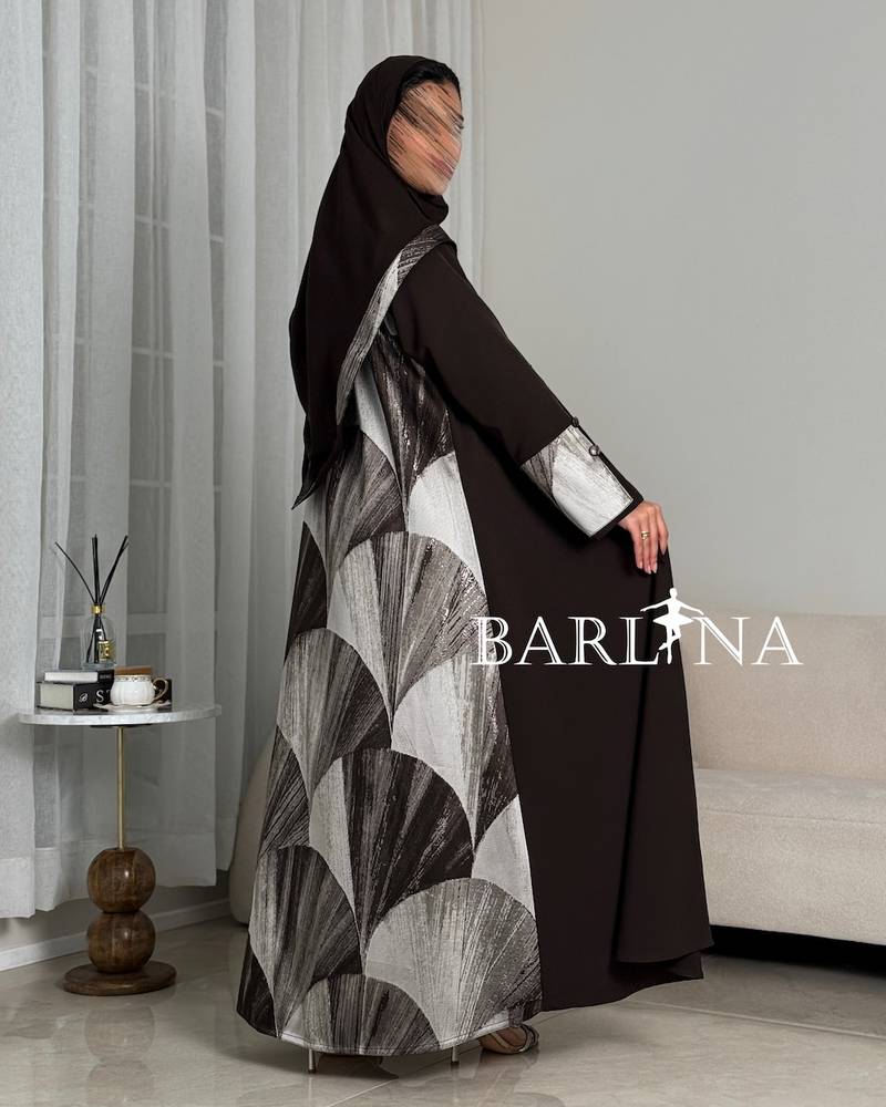 Brown abaya with a stylish contrasting geometric design
