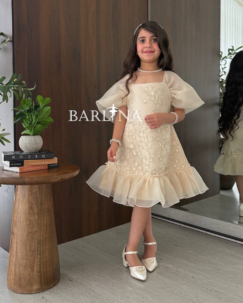 Girls' short beige dress with luxurious embroidery