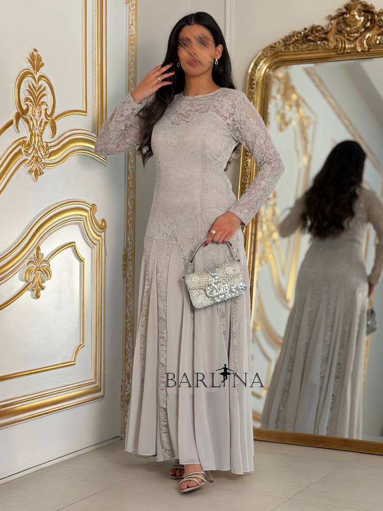 A long soft dress made of lace and chiffon