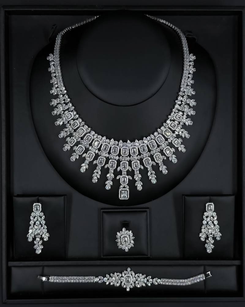 Silver accessory set with elegant geometric details