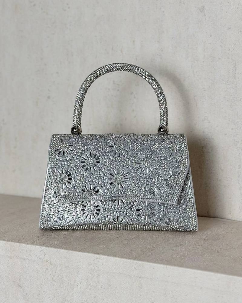 Evening bag with elegant, shimmering embroidery