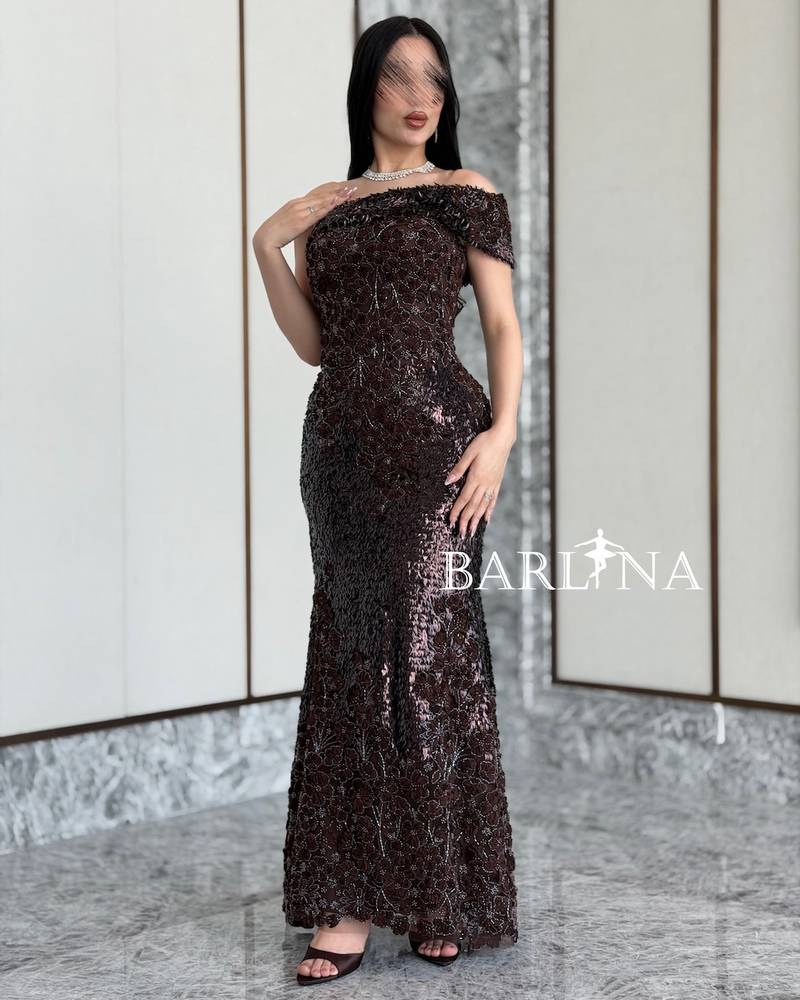 Brown one-shoulder embroidered evening dress