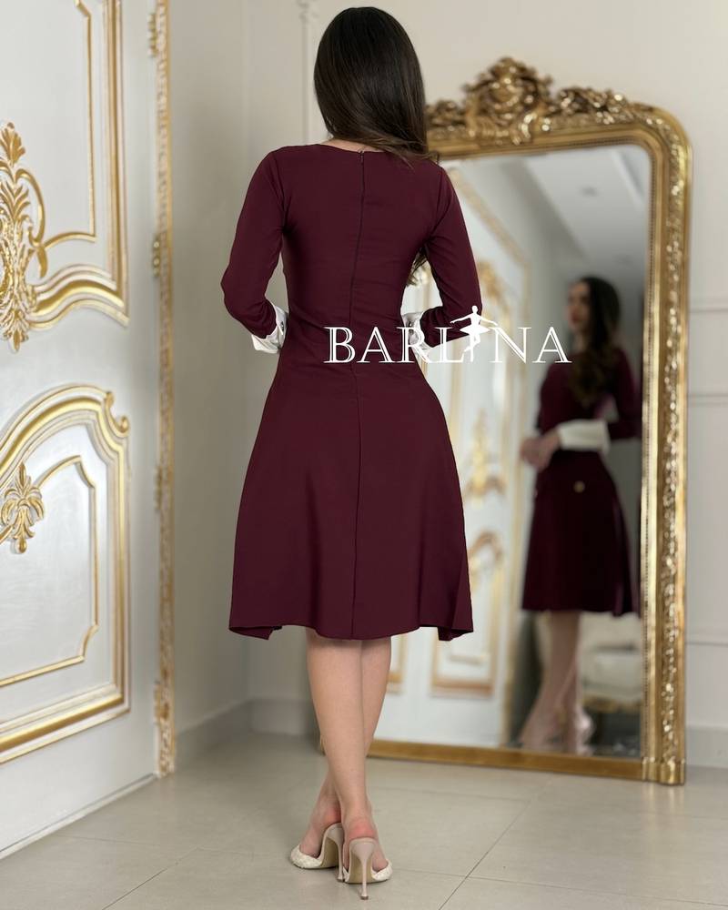 Classic short dress with long sleeves