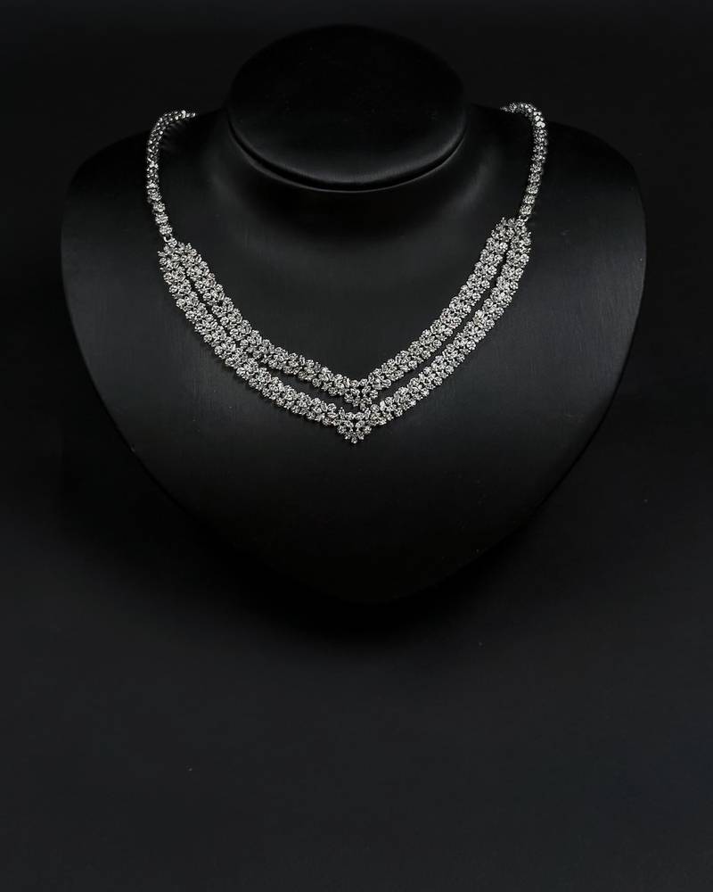 Double-sided accessory set with long earrings