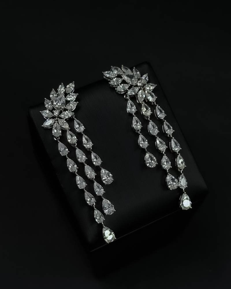 Crystal-studded accessory set with a dangling design