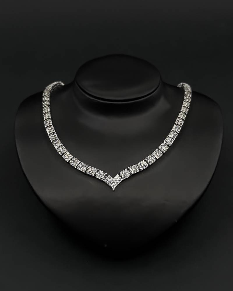 Classic design accessory set, fully studded
