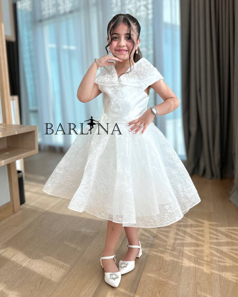 Girls' white embroidered dress with a cloche design