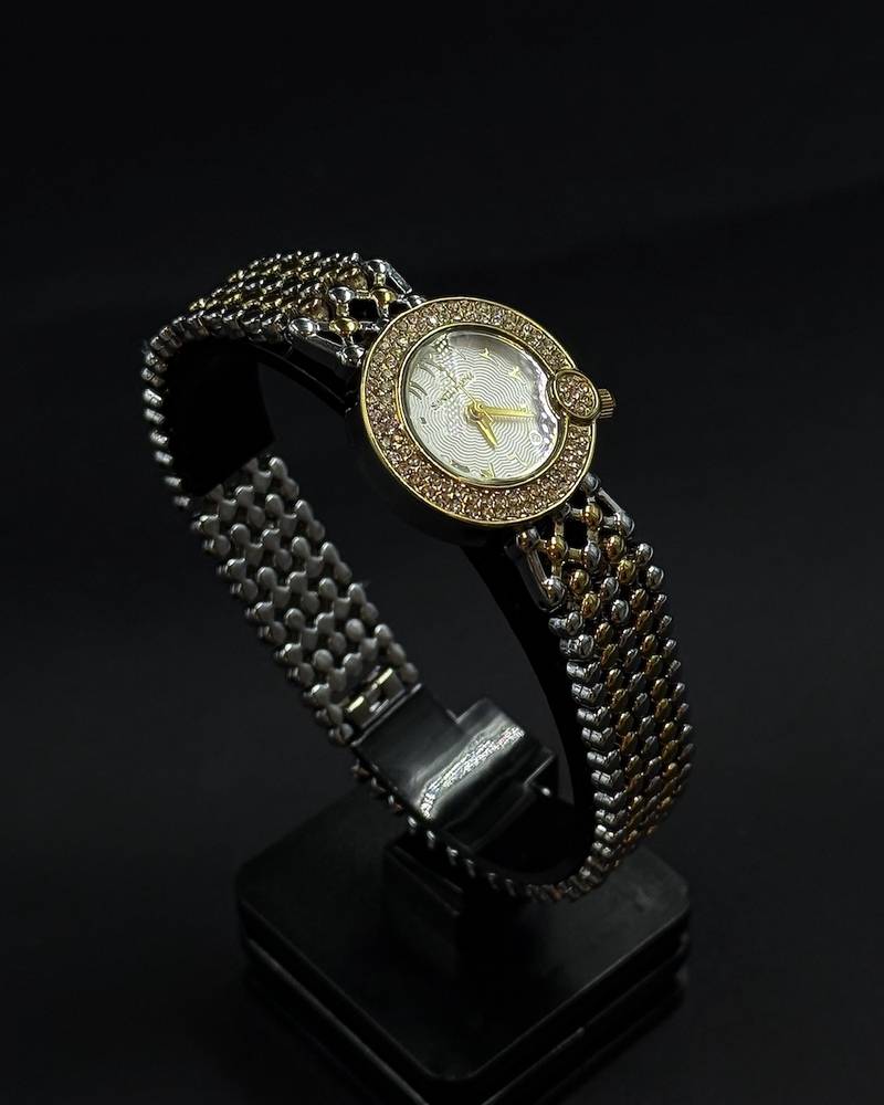 Women's watch with an elegant metal bracelet
