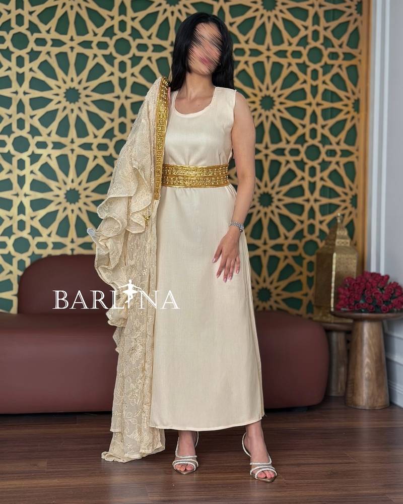 Beige jalabiya with a gold-embroidered lace shawl