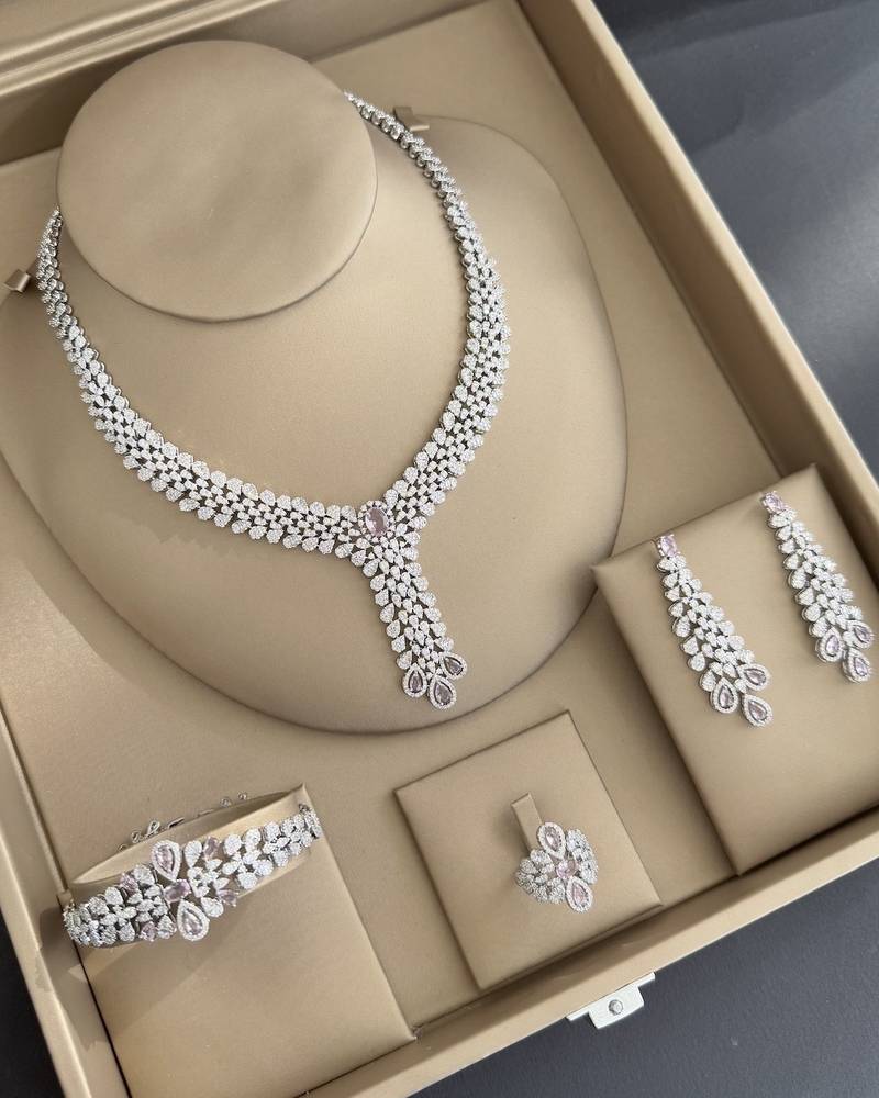 Elegant pink stone accessory set