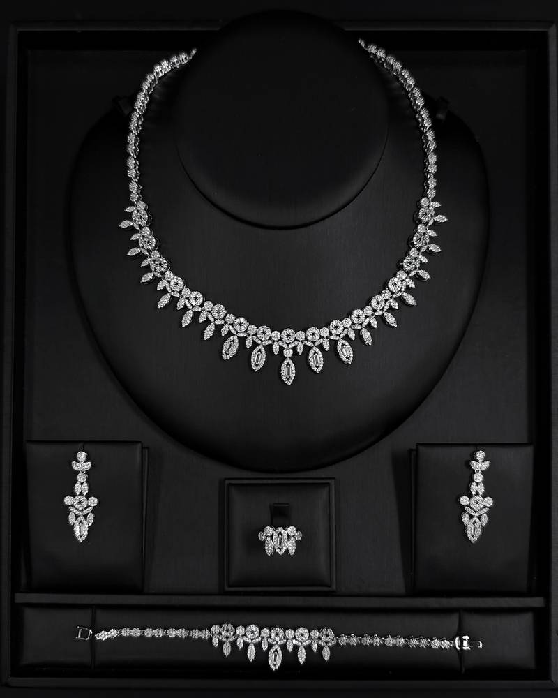 A luxurious accessory set with sparkling details