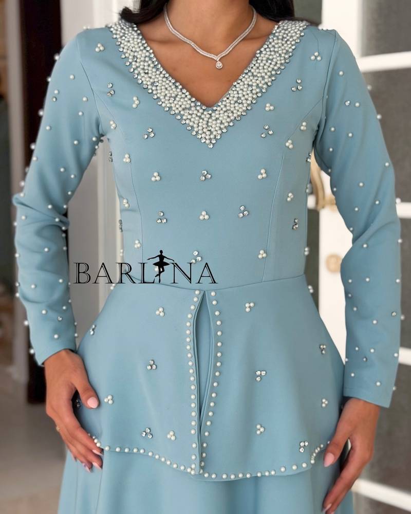 Sky blue V-neck dress embroidered with pearls and crystals