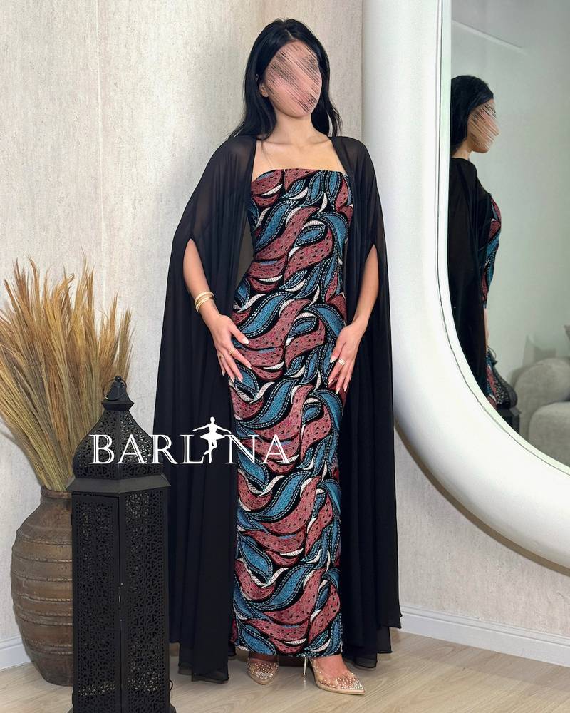 Luxurious black jalabiya with an artistic wavy pattern