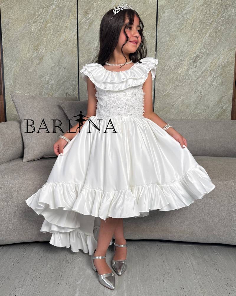 Girls' white evening dress with ruffle collar