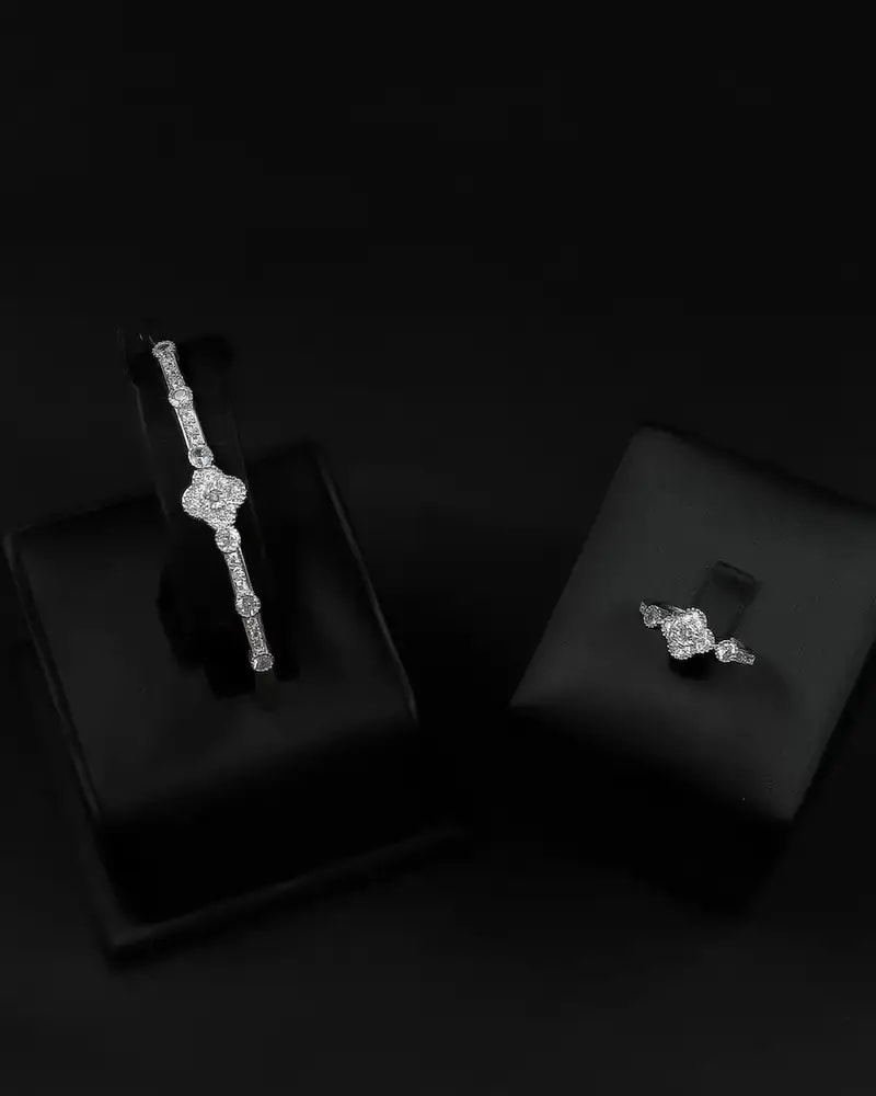 Elegant floral bracelet and ring set