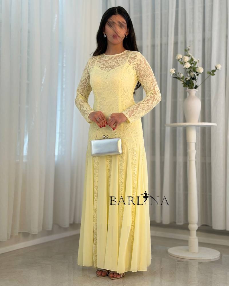 A long soft dress made of lace and chiffon