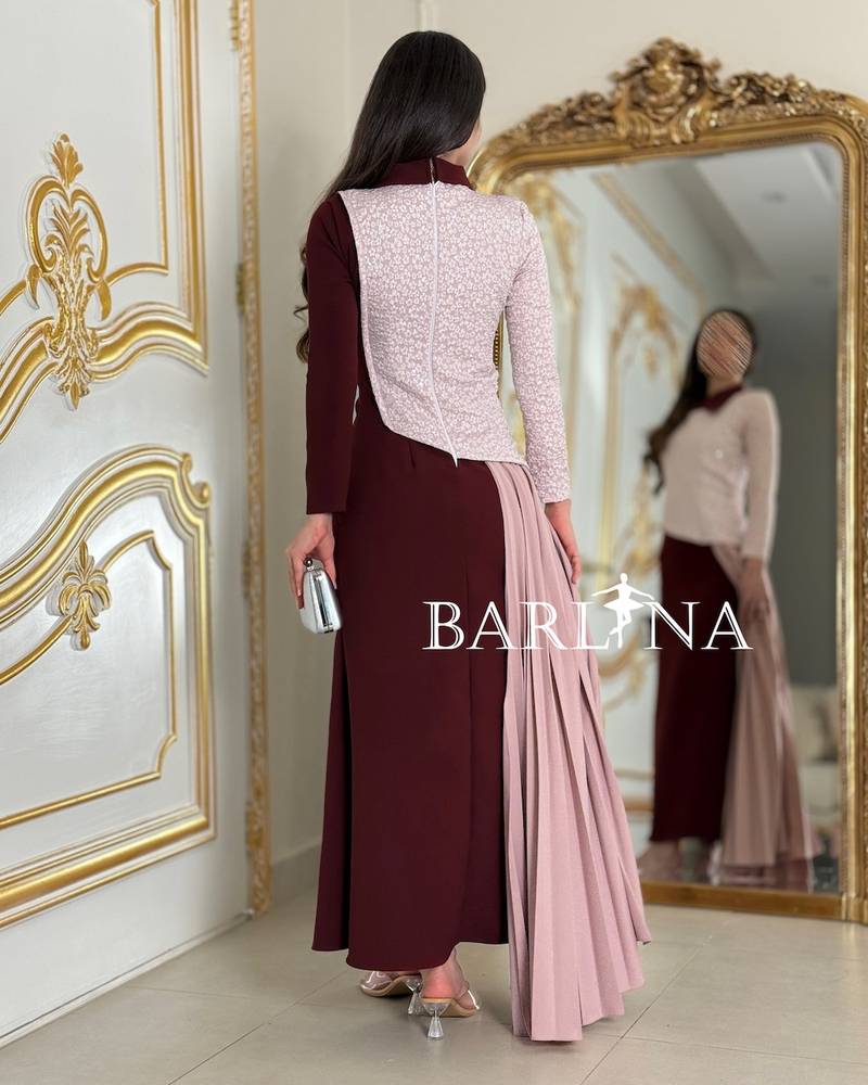 Two-tone occasion dress with a pleated train