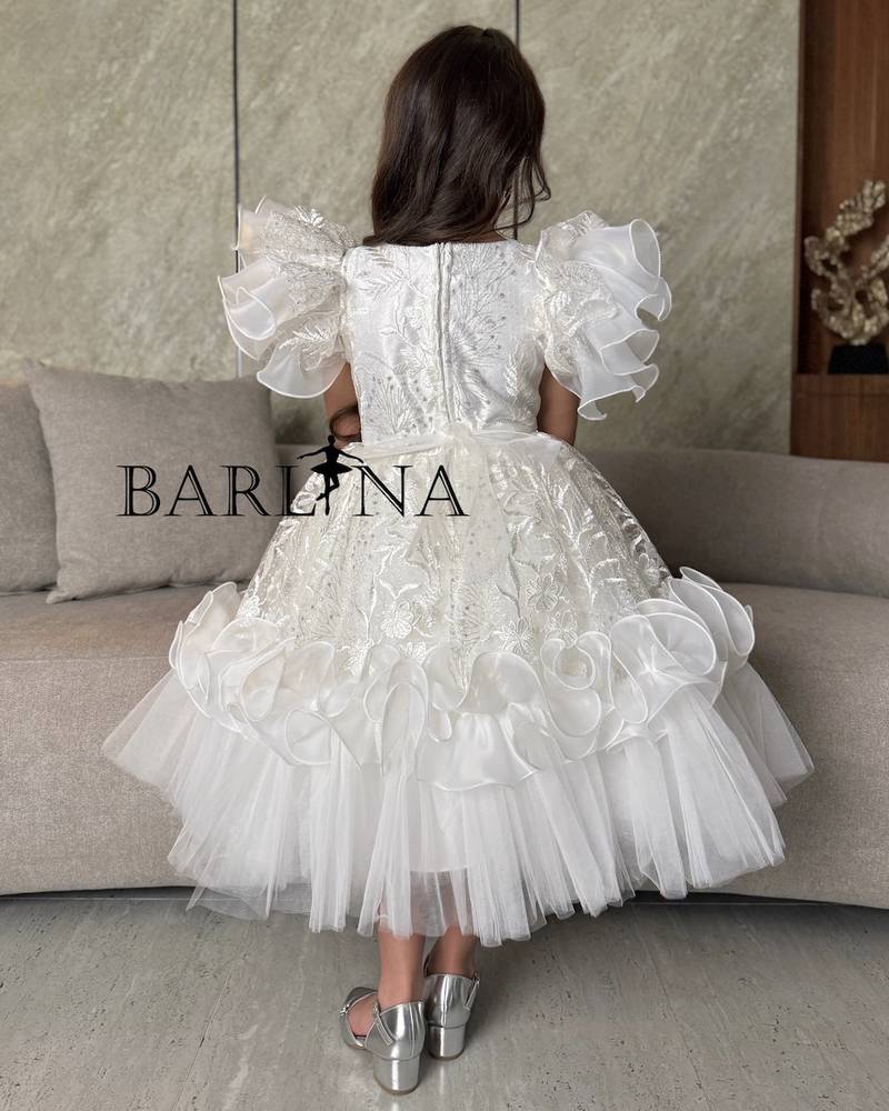 Girls' white dress with layers of soft tulle