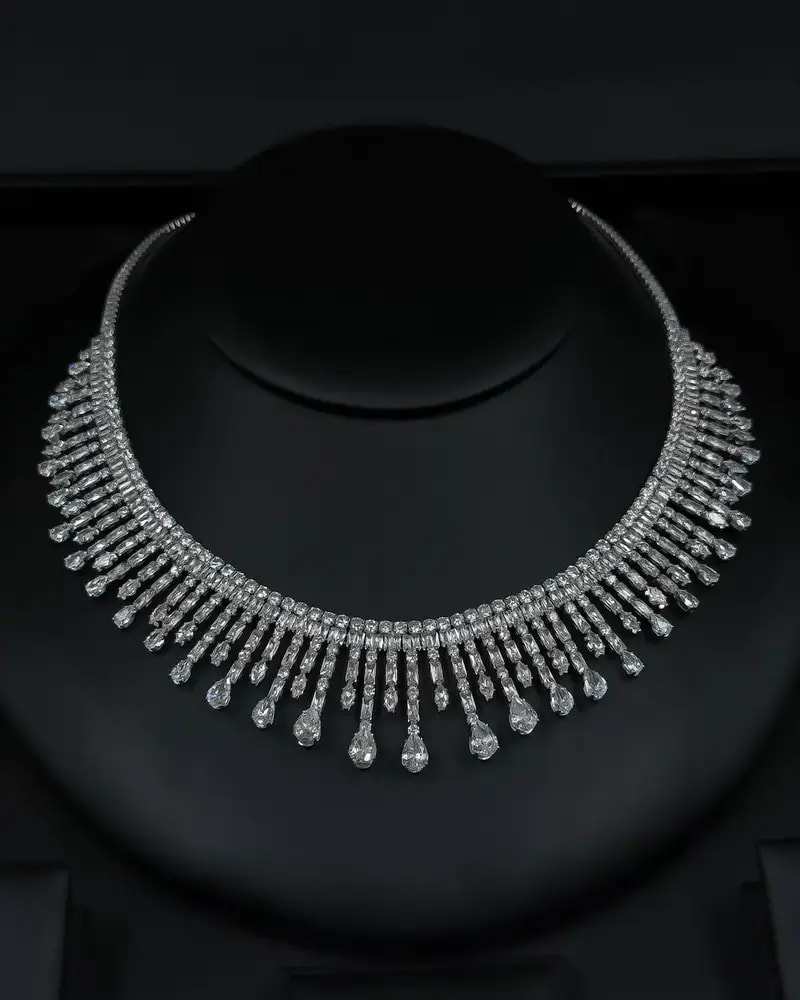 Waterfall design accessory set