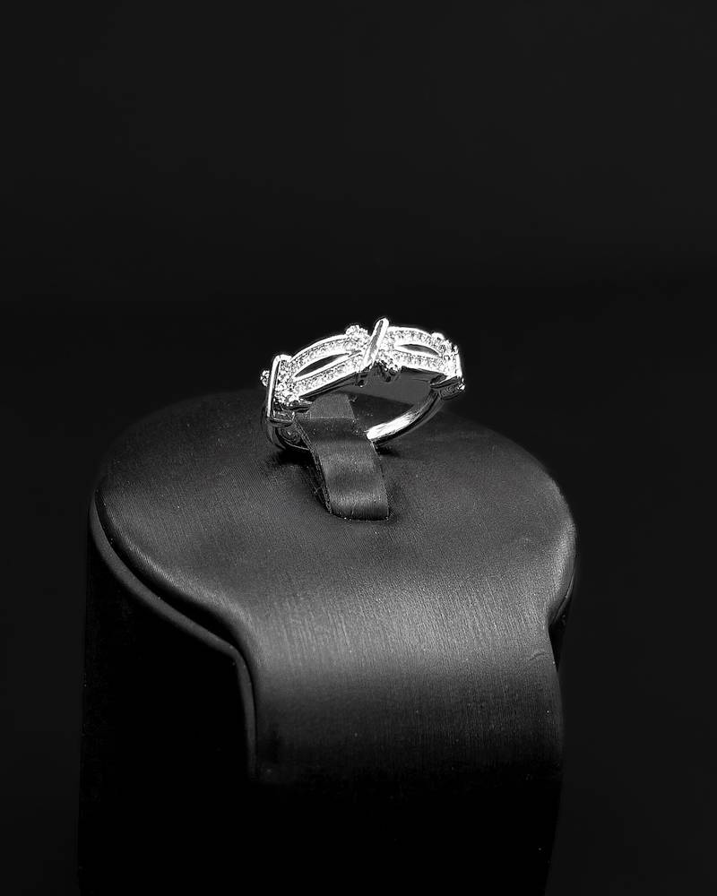 Bracelet and ring with a modern interlocking design