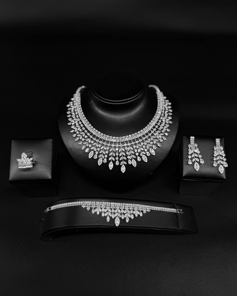 Royal Multi-layer Accessory Set