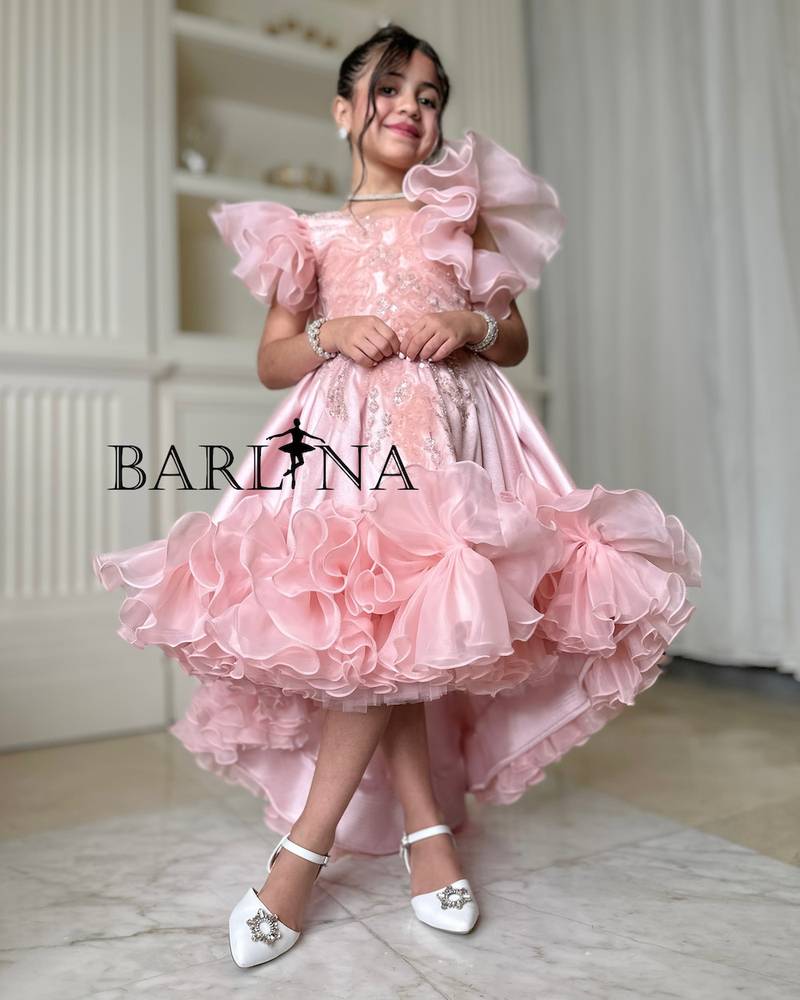 Girls' pink dress with delicate embroidery on the chest