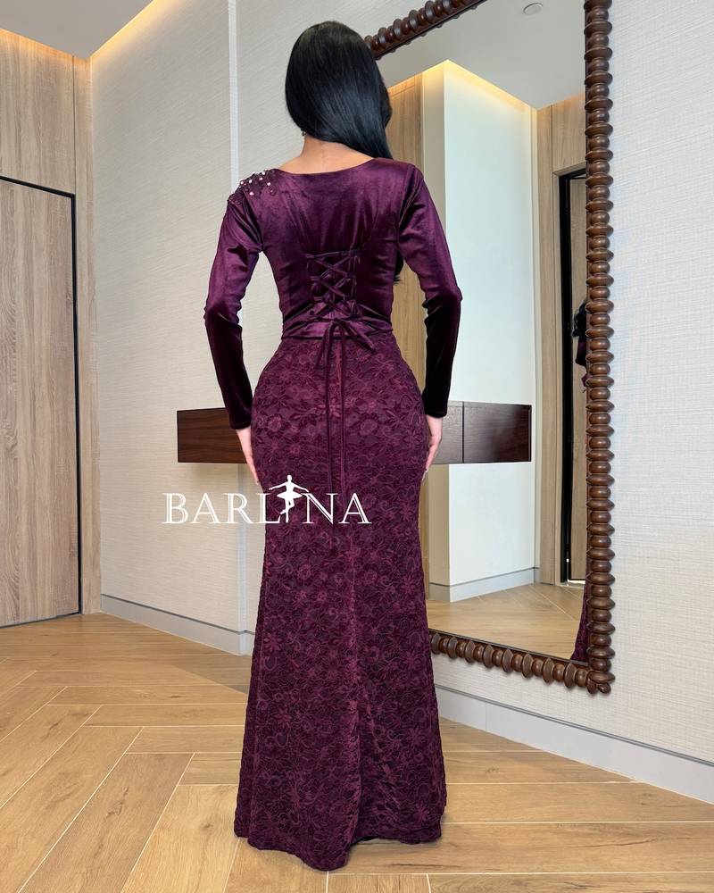 Women's velvet set with long lace skirt