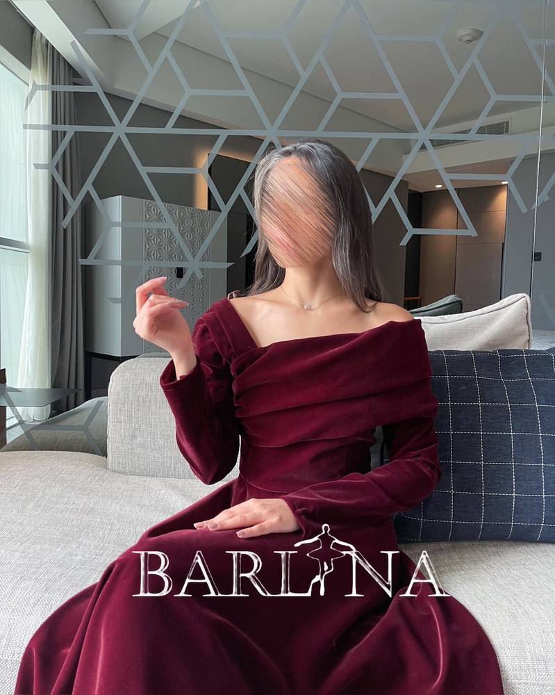 Elegant burgundy velvet dress