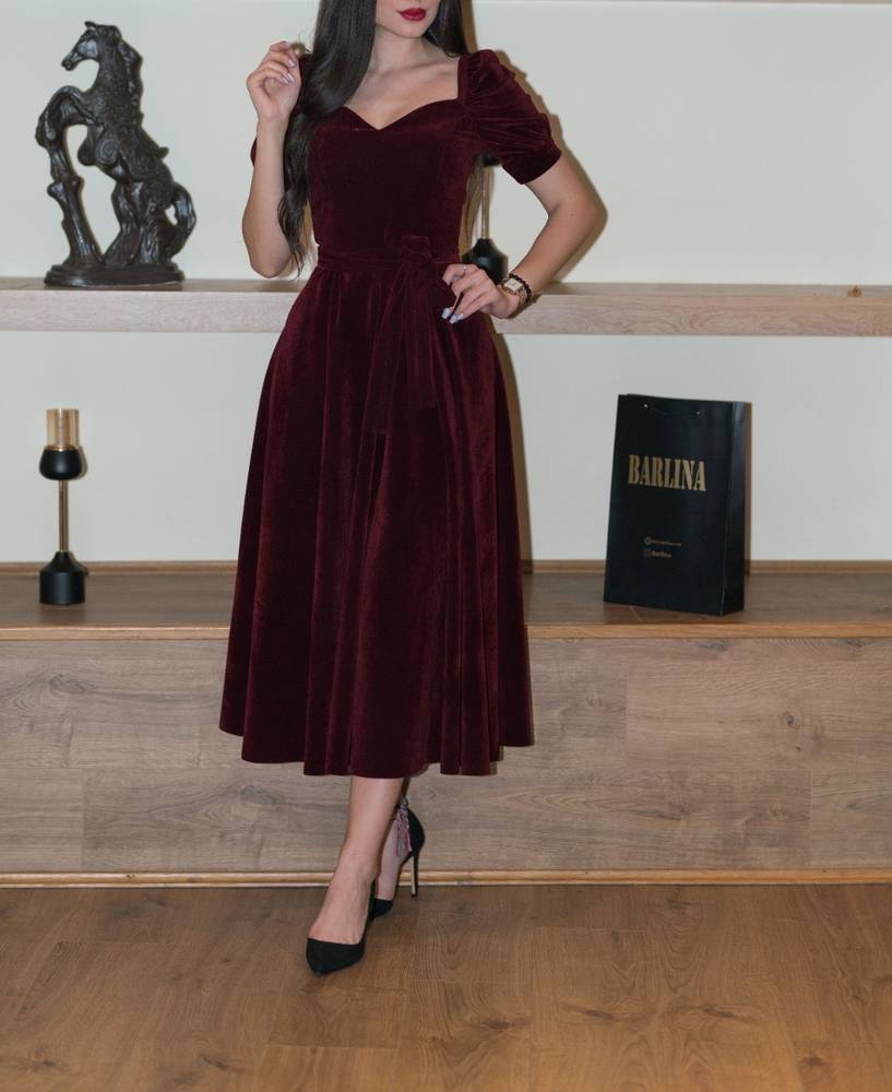 oudi velvet dress with a waist tie