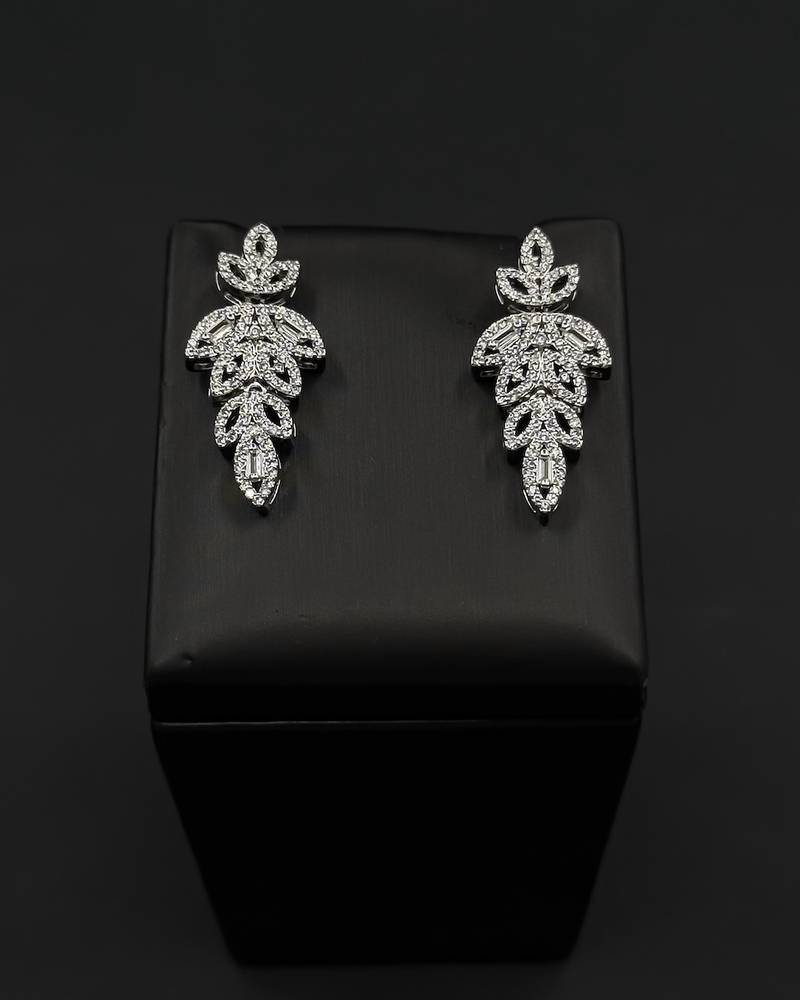 Royal accessory set with studded botanical leaves