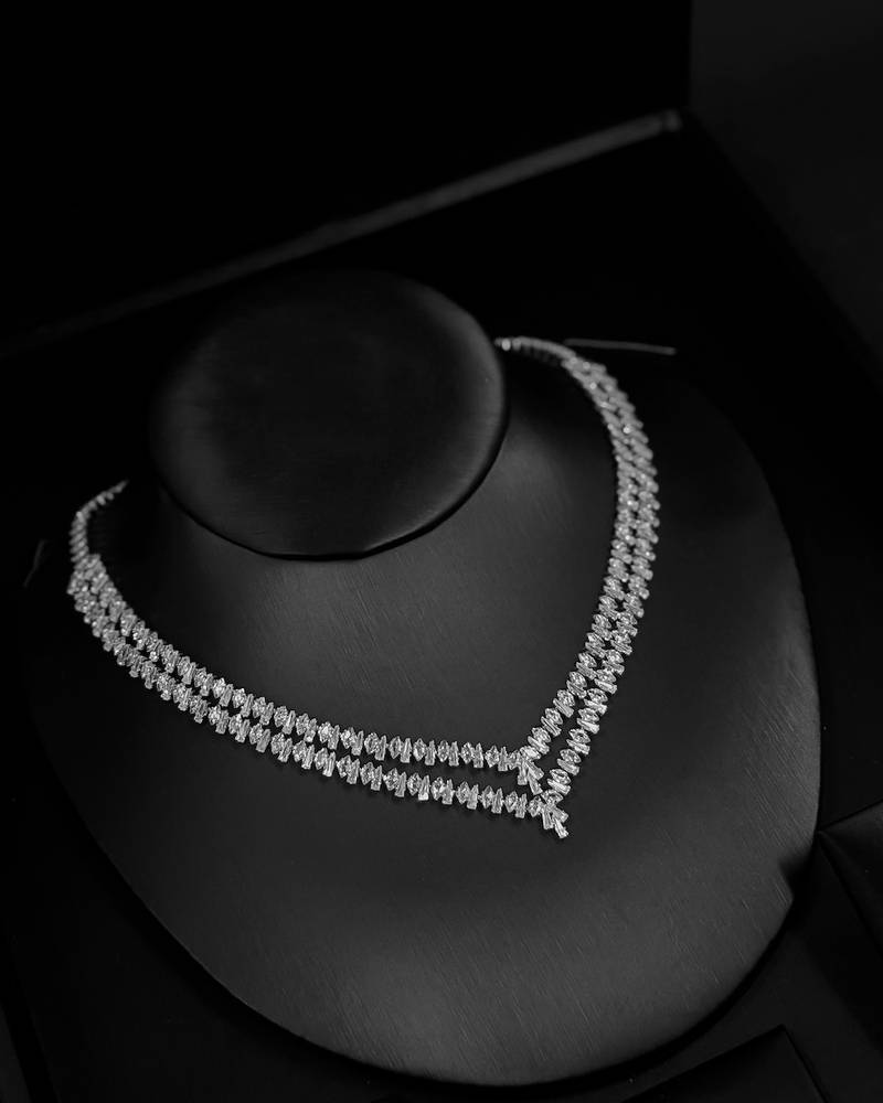 Elegant double necklace accessory set