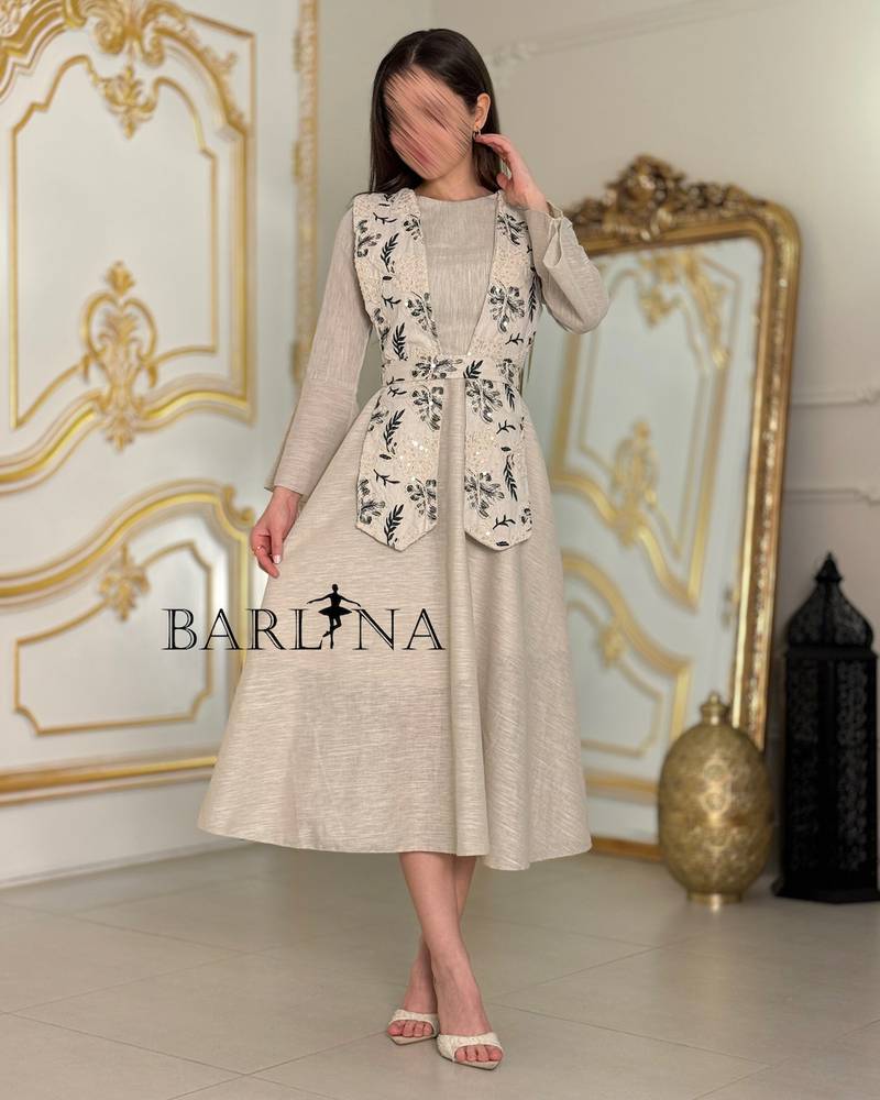 Soft jalabiya with embroidered vest
