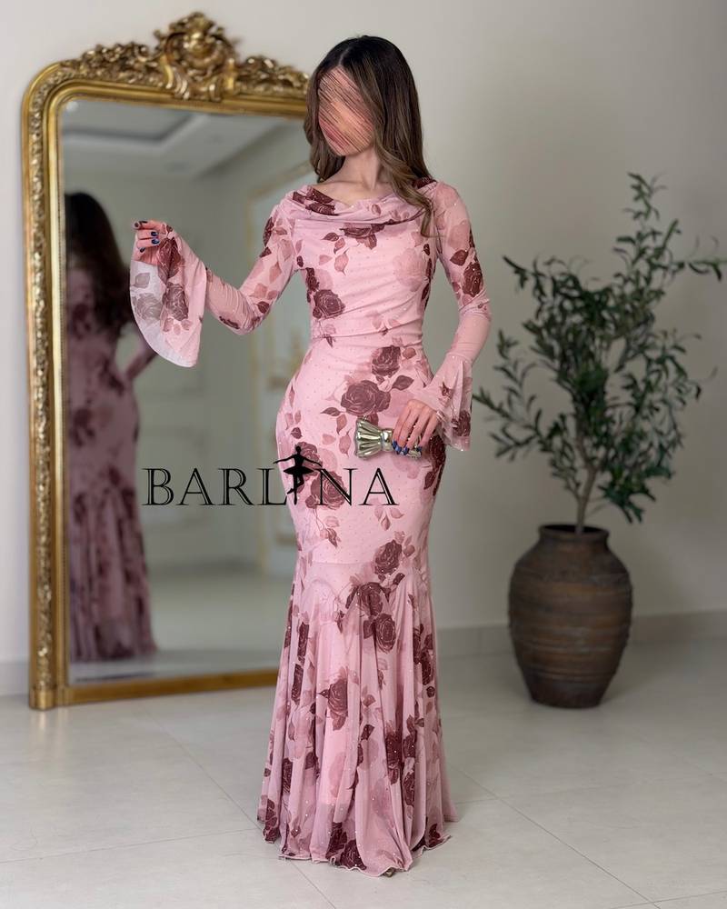 A fitted dress in a pink floral print