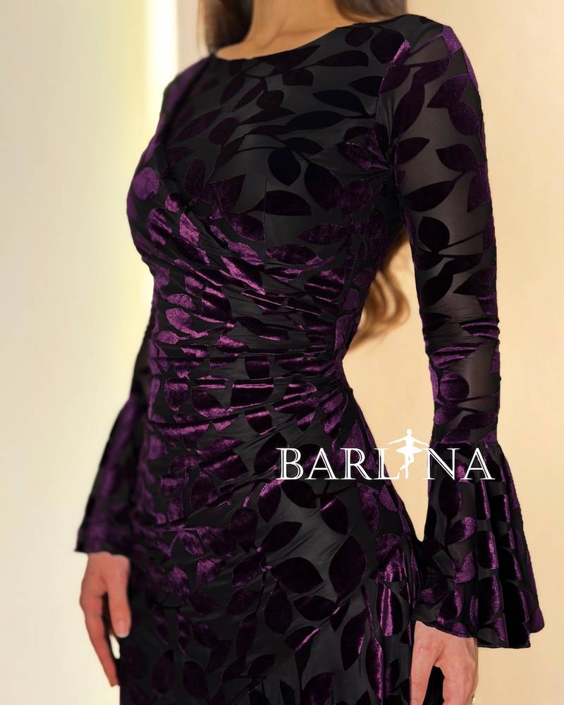 Elegant velvet dress with a slanted cut