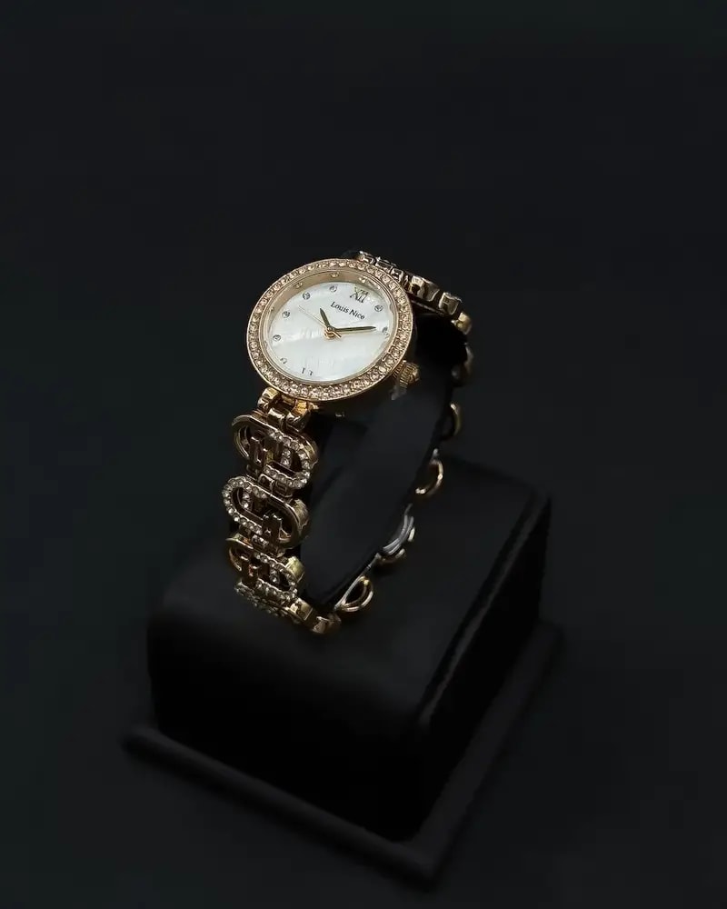 Elegant women's watch with a classic design