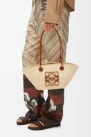 لويڤي small anagram basket bag