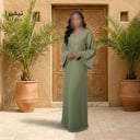 جلابية كتان بتطريز ناعم تصميم واسع وأنيق
