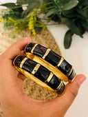 Black bangle with gold lines✨14