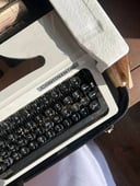 آلة كاتبة من شركة كونتيننتال السويسرية 🇨🇭