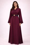 قفطان مغربي أنيق بتصميم ناعم وانسيابي