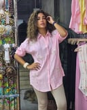 Pink umbrella embroidered linen shirt 🌂 