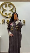 عباية حرير مادلين بني تطريز بالخيوط