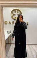 عباية كريب أسود تطريز توليب