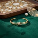 سوارة واقفه ذهبي S012