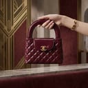 شنطة يد M عنابي لامع   CHA