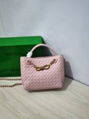 شنطة نسائية ماركة بوتيغا b12